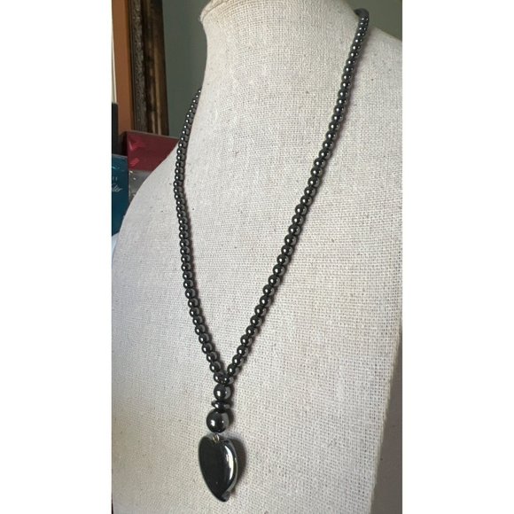 Heart Hematite Pendant Necklace -- 18" - Picture 6 of 9